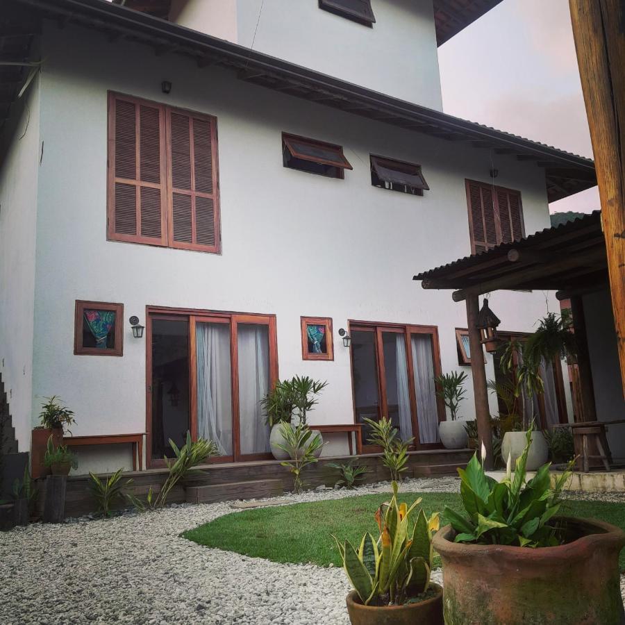 Hakuna Studios Barra Do Sahy Exterior photo